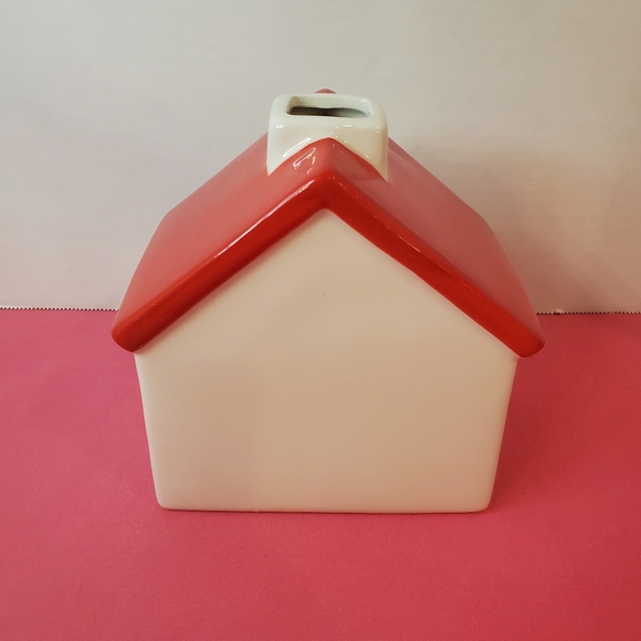 Target Spritz Valentines Day Red Ceramic Love House 2023 NEW - Picture 4 of 4